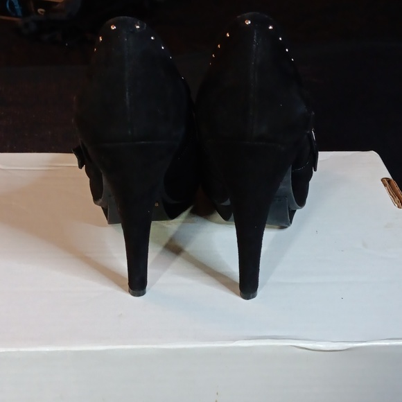 BCBG Generation Silver Studded Black Suede Booties With Buckles (8) GUC - Picture 8 of 13